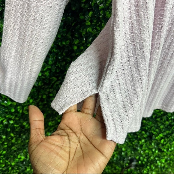 CHASER | Waffle Knit V-Neck Top - Picture 6 of 6